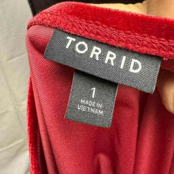 Torrid Velvet Off the Shoulder Top Red - Picture 4 of 8